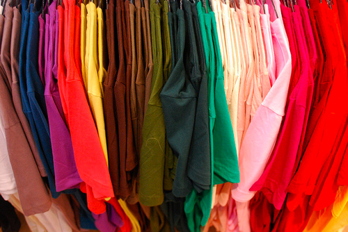 چگونه رنگ لباس خود را انتخاب کنیم؟