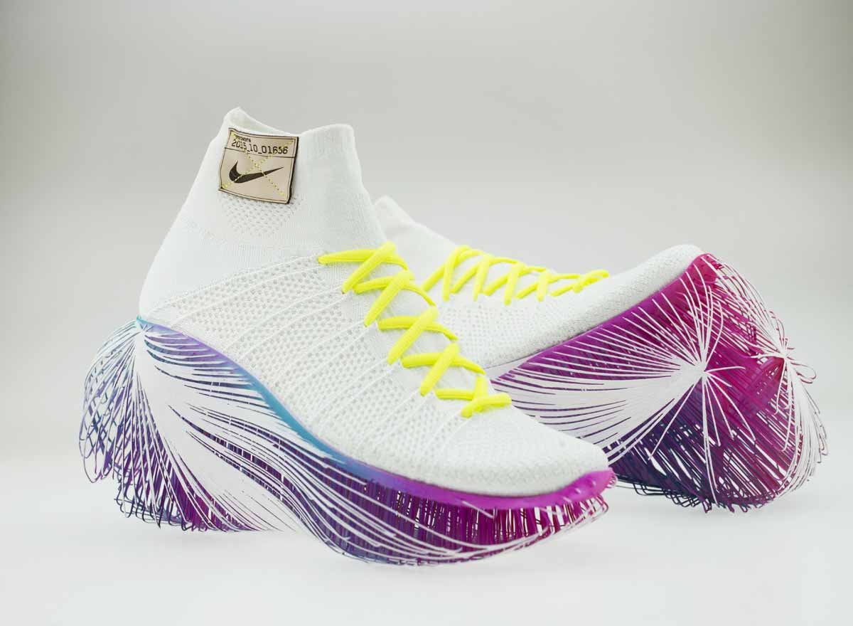 another-model-using-3d-printing-the-sole-of-this-shoe-is-completely-offset-an-extreme-version-of-modifying-the-sensation-of-running-via-the-athletes-gate