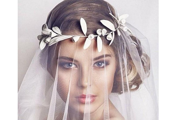 تاج های فانتزی و زیبا برای تزیین مدل موی عروس