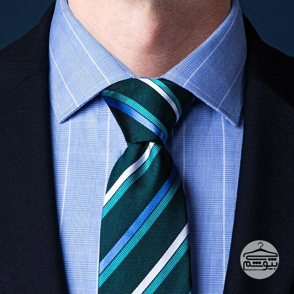 بستن کراوات با گره نیمه ویندسور