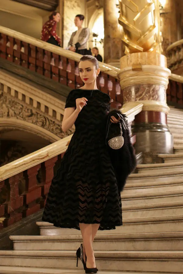 طراحی لباس امیلی در پاریس