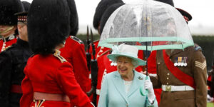چرا ملکه، عاشق چترهای فولتون بود؟