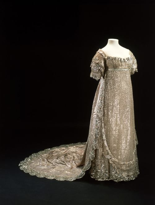 لباس ملکه ویکتوریا