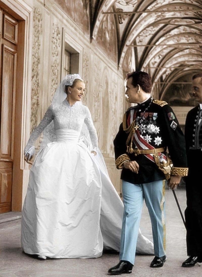 لباس عروس سلطنتی‌ها