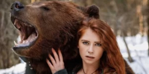 تصاویر عجیب و متفاوتی که یک مدل روس با یک خرس واقعی سوژه اینستاگرام شد!