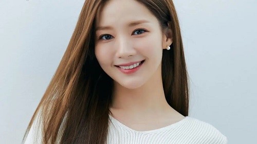 این بازیگر کره‌ای با تصویر جدیدش ثابت کرد برخلاف سایر دوستانش، بدون آرایش هم زیباترین دختر است!