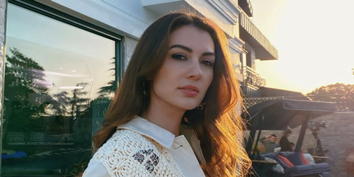 بورجو اوزبرک بار دیگر ثابت کرد از هانده ارچل هم زیباتر است؛ تصاویر جدید دختر زیبای ترکی که قدرش را نمی‌دانیم!