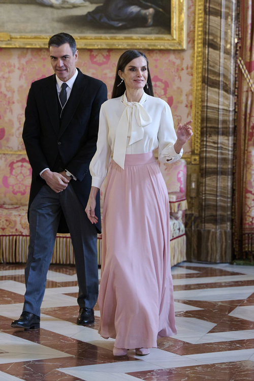 زیباترین لباس‌هایی که ملکه لیتزیا پوشید