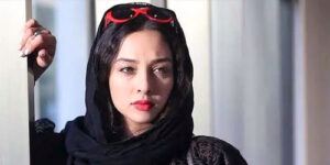 این بازیگر ایرانی با اکسسوری‌هایش در مراسم تشییع جنازه جنجال به پا کرد!