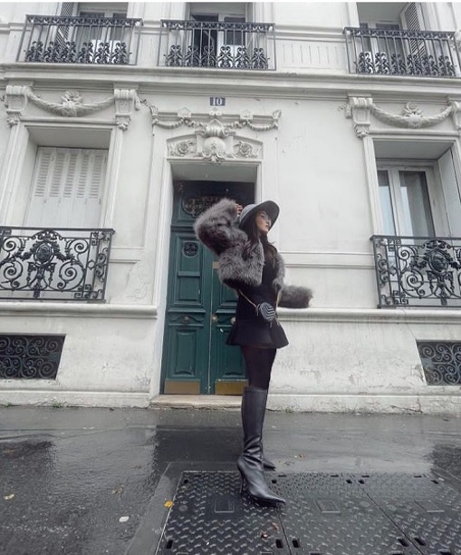 استایل گرم آسلیهان گونر در پاریس