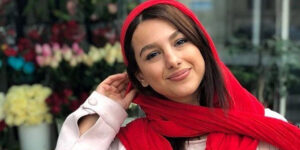 استایل پاییزی دختر کوچولوی سینمای ایران؛ جوانه دلشاد با لباس ارتشی‌اش جنجال ساخت!