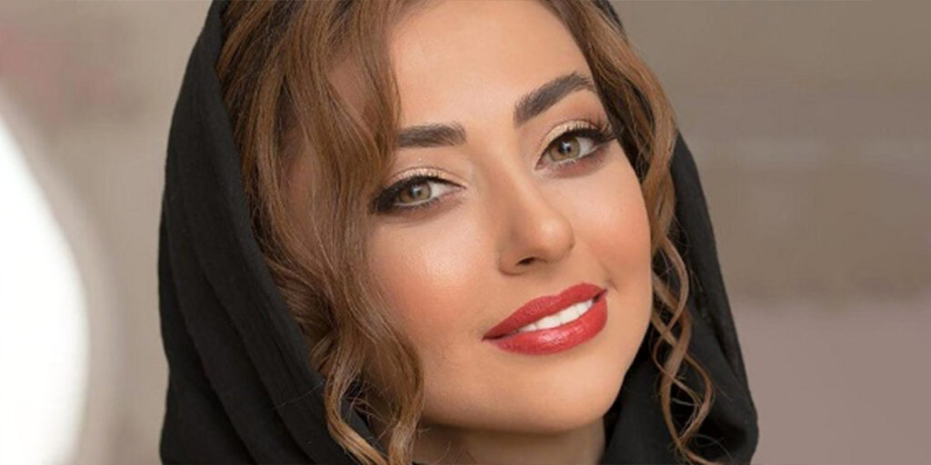 تیپ سمی و نه‌چندان جذاب نفیسه روشن در دوبی؛ بازیگر ایرانی در آبی‌ترین حالت ممکن