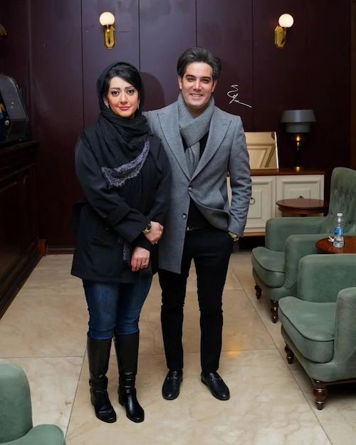 استایل زمستانی امیرعلی نبویان در کنار همسرش؛ یکی از جذاب‌ترین زوج‌های ایرانی را می‌بینید! - چی بپوشم