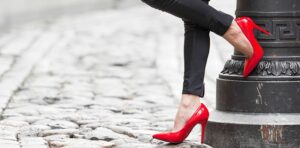 10 مدل کفش پاشنه بلند زنانه برای خانم‌هایی که دوست دارند کشیده و شیک باشند!