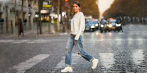 4 مدل شلوار جین که شما را قد بلندتر نشان می‌دهد؛ ست کردن این شلوارها را یاد بگیرید!