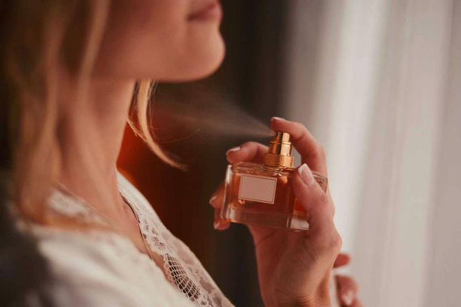 با این 7 ترفند همه عاشق بوی عطرتان می شوند