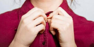 چرا دکمه‌های پیراهن مردانه و زنانه مخالف هم دوخته می‌شوند؟ قطعا این راز را هیچکس به شما نگفته بود!