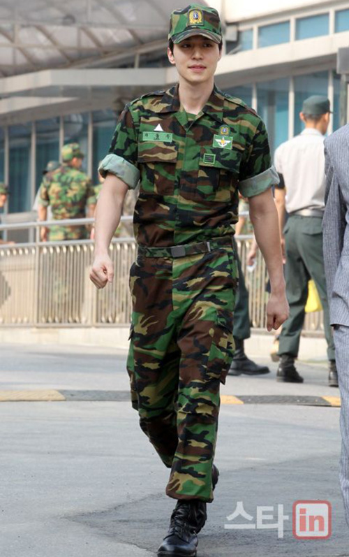 لباس سربازی بازیگران کره‌ای