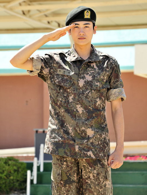 لباس سربازی بازیگران کره‌ای