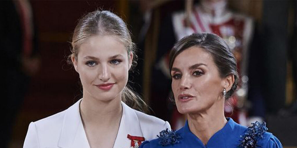 دختر ملکه اسپانیا در خوشپوشی از مادرش پیروی می‌کند؛ مادر یا دختر؟ کدامشان با کت و شلوار قرمز زیباتر است؟