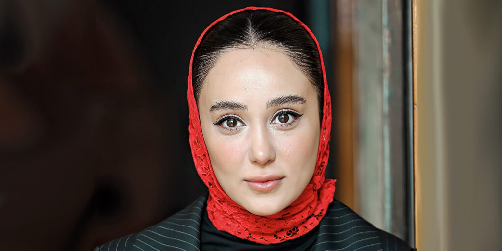 ساقی حاجی‌پور با جلیقه مادربزرگی آنچنان درخشید که دلمان برایش رفت!