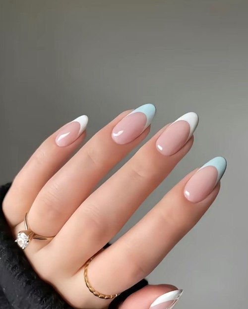 فرنچ ناخن برای بهار ۱۴۰۴