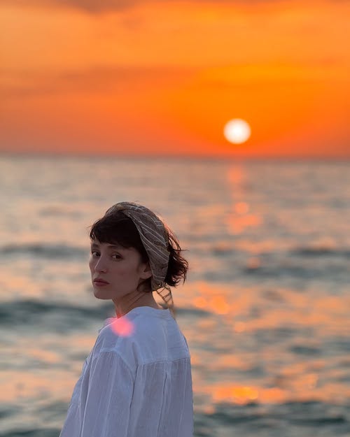 فرشته حسینی در ساحل