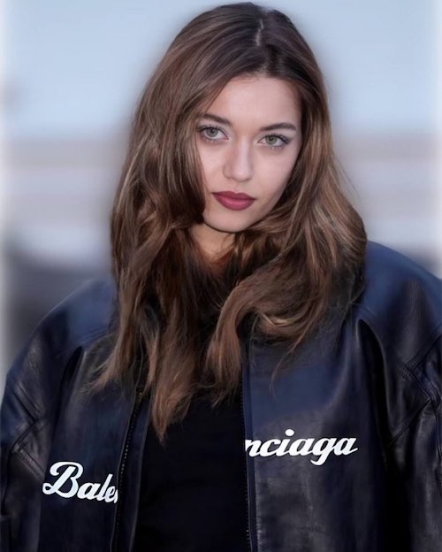 آفرا ساراچ‌اوغلو در فشن‌شوی بالنسیاگا