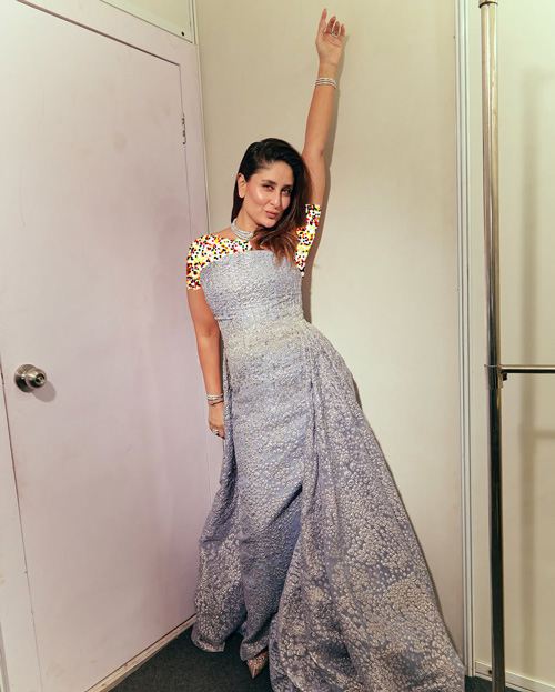 پیراهن دنباله‌دار کارینا کاپور