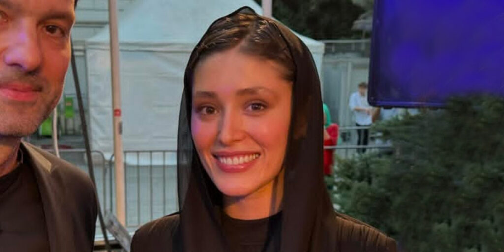 فرشته حسینی با این تیپ خنک و ساده به تماشای غروب نشست