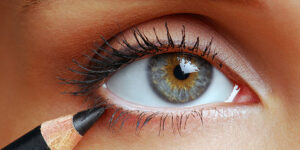 ۱۰ مداد چشم باکیفیت بازار که به هیچ وجه زیر چشمتان نمی‌ریزند