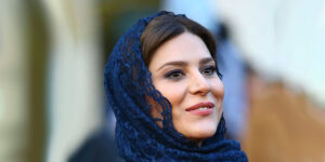 سحر دولتشاهی با استایلی ساده اما جذاب در کنار خواهرش دیده شد