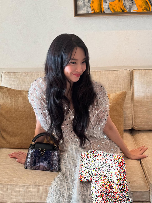 شین مین‌آ در فشن‌شوی لویی ویتون