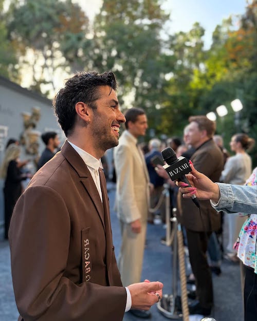 کت و شلوار قهوه‌ای آراس آیدین