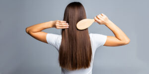 موهای سالم می‌خواهید؟ این ۶ آیتم ضروری را حتما بخرید!