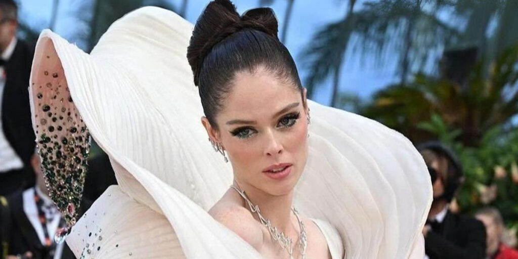 لباس عجیب این خانم در فستیوال کن سوژه خاص و عام شد!