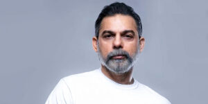 ممنون از آقای پیمان معادی که رنگ ترندی سال را اینقدر زیبا ست کردند!