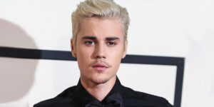 چرا شلوار جاستین بیبر همیشه پایین است؟ تصاویر جدیدش منجر به عصبانیت طرفدارانش شد!