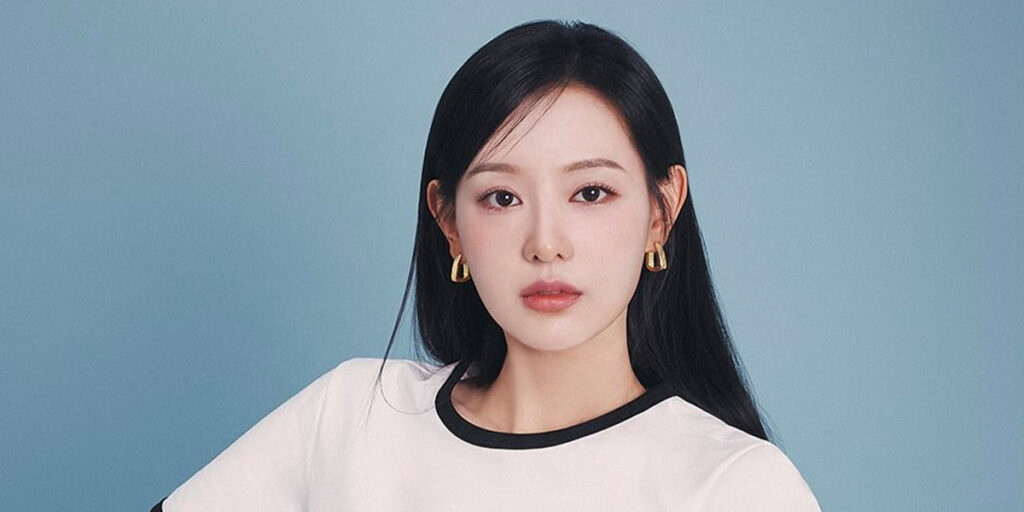 تیشرت راهراه کیم جی وون