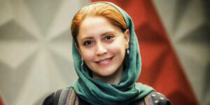 هم‌نشینی زیبای رنگ‌ها در استایل سنتی شبنم قربانی؛ خوش رنگ و لعاب و جذاب