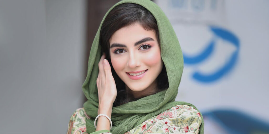 استایل جدید پردیس پورعابدینی با کفش‌های ۱۰۰ دلاری تابستان