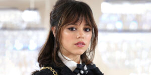 لباسی ساخته‌شده از خط‌کش؟ خانم «ونزدی» مشهور در مت گالا نگاه‌ها را خیره کرد!