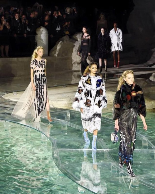 فشنشوی فندی روی آب