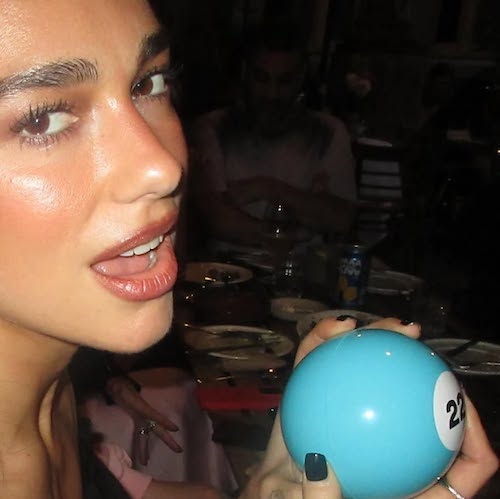 طرح ناخن‌های دوآ لیپا