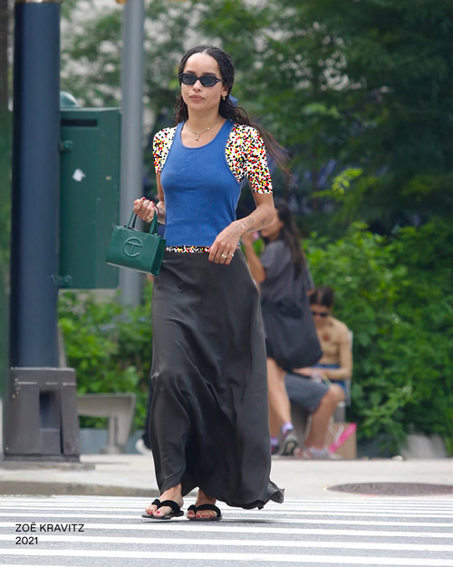 دمپایی‌ لاانگشتی سلبریتی‌ها