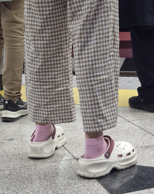 کراکس با جوراب