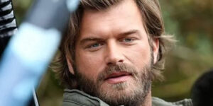 بازیگر مشهور ترک به جای پیر شدن، ناگهان جوان شد!