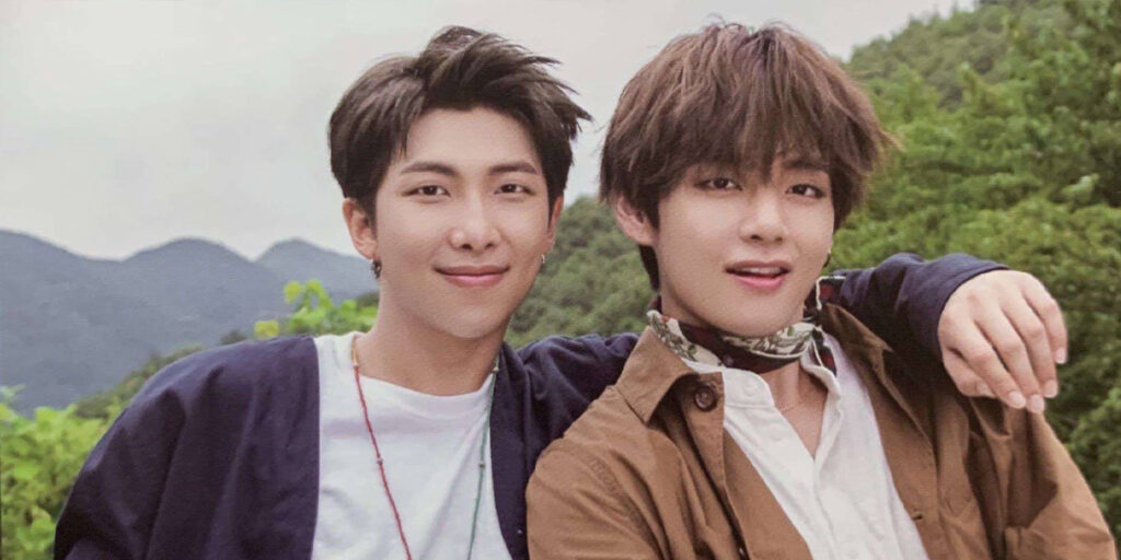 اعضای گروه بی‌تی‌اس با لباس سربازی و ساعت‌های لوکسشان دلبری کردند