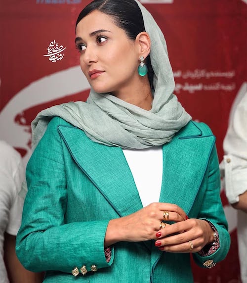 کت و شلوار سبز پریناز ایزدیار