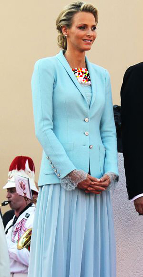 آبی نوزادی در استایل‌های زنان سلطنتی